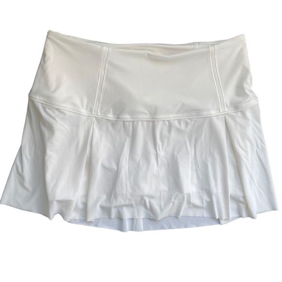 lululemon athletica Dresses & Skirts - Lululemon White Ruffle Tennis Pickleball Mini Skirt Size 6 Workout Athleisure